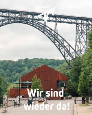 Wir sind wieder da! 🎉 Die neue Saison hat begonnen und wir haben unsere Tore wieder für euch geöffnet. Ab sofort könnt ihr wieder aufregende Touren auf dem Brückensteig buchen – egal ob Adrenalinjunkie oder Neugieriger, hier ist für jeden etwas dabei! 🏞️ Bucht jetzt eure Tour und spürt den Nervenkitzel! 🤩
#brückensteig #solingen #müngstenerbrücke #brückenpark #diebergischendrei #ausflügemitkind #ausflugnrw #ausflugszielnrw #exploring