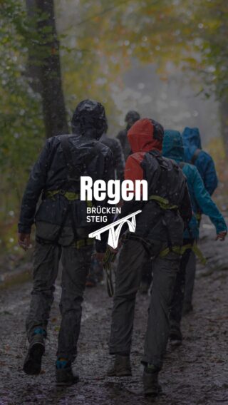 Regen? Na und! 🌧️ Wir steigen trotzdem – nass, aber glücklich! 😄🌉
#brückensteig #müngstenerbrücke #regenistauchnurwasser #outdoorliebe #abenteuertrotzregen #diebergischendrei #ausflugszielnrw #brückenpark