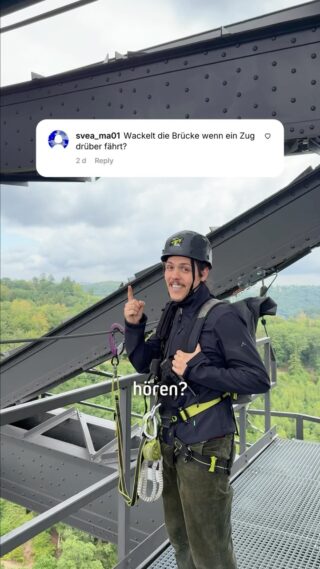Pro-Tipp: Die Hände währenddessen auf die Brücke legen, um die Vibration intensiver zu spüren. 

Welche Frage zum Brückensteig habt ihr? ☺️
