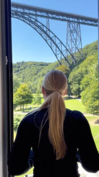 Einmal Brückensteig im schnell Durchlauf! 🎬💨🌉
#brückensteig #müngstenerbrücke #schnelldurchlauf #tourhighlights #brückenpark #outdoorerlebnis #ausflugszielnrw #diebergischendrei