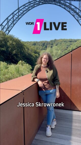 Vom Glückspilz zur Schwindelfreien! 

Jessi hat das goldene Ticket gewonnen und war zum ersten Mal zusammen mit Benni Bauerdick von 1LIVE bei uns auf dem Brückensteig unterwegs.

Ihr Fazit? Jederzeit wieder!

📍 Hast du dich schon hochgetraut?