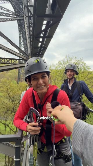 Das Team vom ZDF Mittagsmagazin war bei uns und hat sich der Challenge gestellt – inklusive ein paar echt fordernder Momente!

Fazit: Absolut lohnenswert! 🙌

📺 Heute (Fr., 24.04.) ab 12 Uhr im ZDF Mittagsmagazin oder im Anschluss in der ZDF Mediathek. 👀

#brückensteig #ausflügenrw #mima