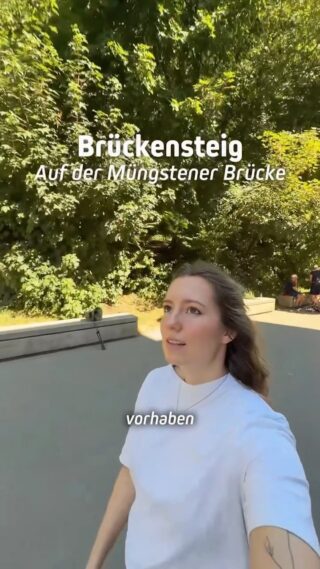 POV: Du stehst unten an der Müngstener Brücke und weißt, dass du gleich da hoch musst. 😅

So sieht eine Brückensteig-Tour aus: Vom Anlegen der Ausrüstung über die ersten Schritte am Brückenbogen bis ganz nach oben. 

Wer würde sich auf den Schwebebalken trauen? 👇
(Und dabei noch ein Bein heben?🤭)

#Brückensteig #MüngstenerBrücke #BergischesLand #NRW #AbenteuerNRW