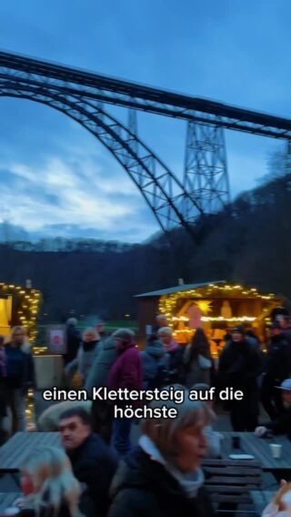 ✨ Ein Weihnachtsmarkt unter Deutschlands höchster Eisenbahnbrücke?
Ja, den gibt’s jetzt wirklich! 🎄🌉

Der Weihnachtsmarkt öffnet an jedem Adventswochenende von 14–21 Uhr und ist mit Bus & Bahn als auch mit dem PKW erreichbar.
Beachte jedoch: Die Parkmöglichkeiten sind begrenzt

#diebergischendrei #bergischesland #bergischeerlebniswelten #wuppertal #solingen #remscheid #ausflügenrw #bergisch
#weihnachtsmarkt #müngstenerbrücke #müngstenerbrückenpark #solingenentdecken #brückensteig #nrwunterwegs #familienzeit #adventsstimmung