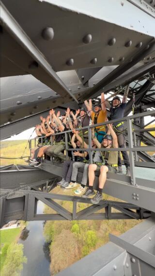 Besonderer Besuch am Brückensteig 🚒❤️‍🔥

Donnerstag hatten wir die Berufsfeuerwehr Solingen bei uns zu Gast - 15 neuen Brandmeisteranwärter haben ihr Teambuilding mit uns am Brückensteig verbracht.

Hat uns sehr gefreut - ihr seid jederzeit willkommen! 💚